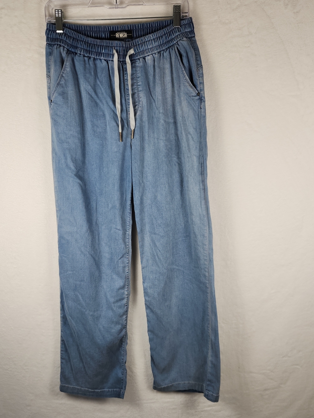 Pull-On Women’s Pants in Light Blue Denim-Style Size L